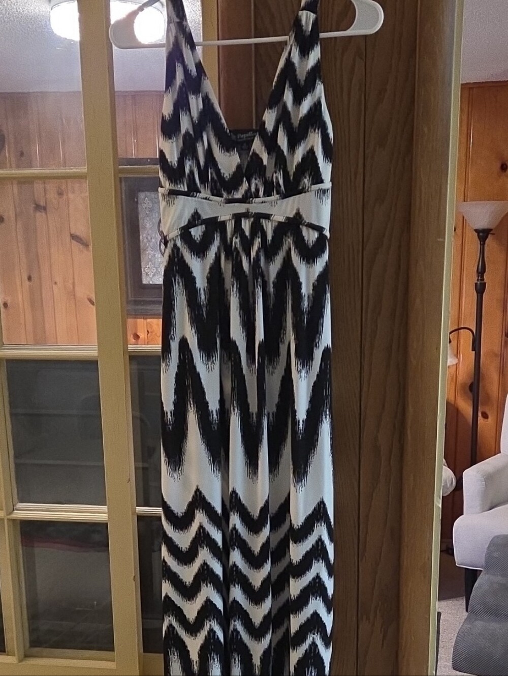 Sleeveless Black & White Chevron Maxi Dress - Women